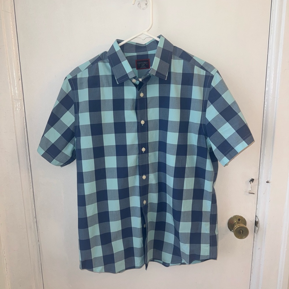 Untuckit Men’s Blue Checkered Short Sleeve Button Down Shirt Never Worn